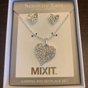 Sensitive Ears Heart Earring and Necklace Set